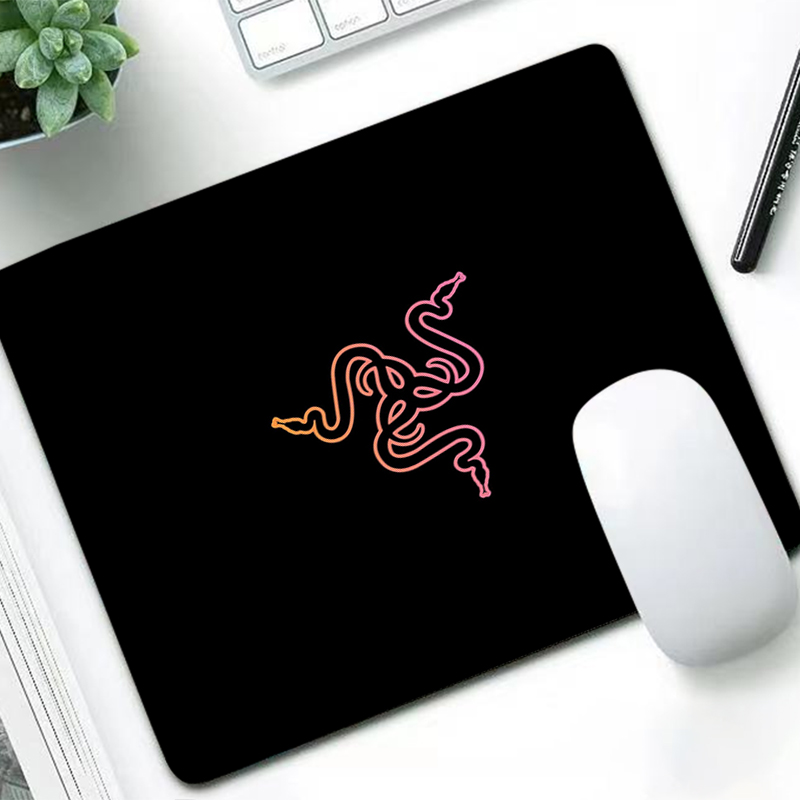 Laptop Accessories And Gadgets - Роскошный коврик для мыши Razer, аниме,